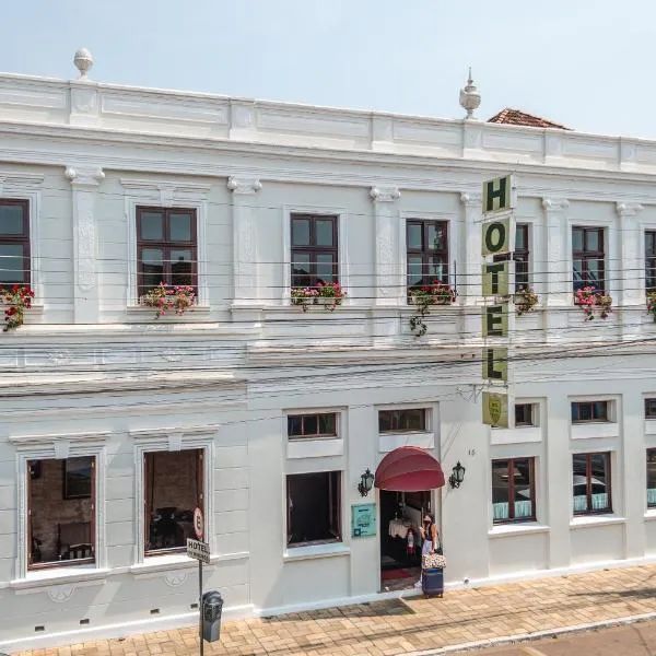 Central Palace Hotel
