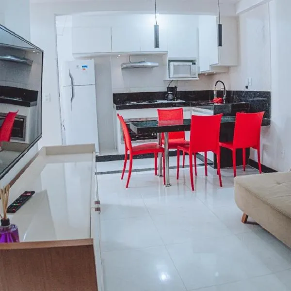 Apartamento reformado na melhor localização a 100 metros da praia,comodidade inclui ,garagem,internet,elevadores duas cadeiras de praia ,cooler,roupas de cama e banho