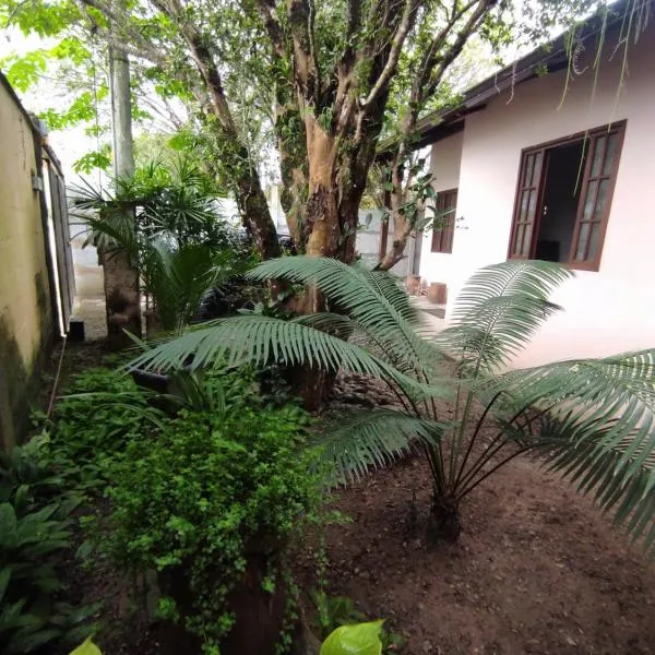 Casa 2 qtos, sendo suíte com cama Queen ar condicionado