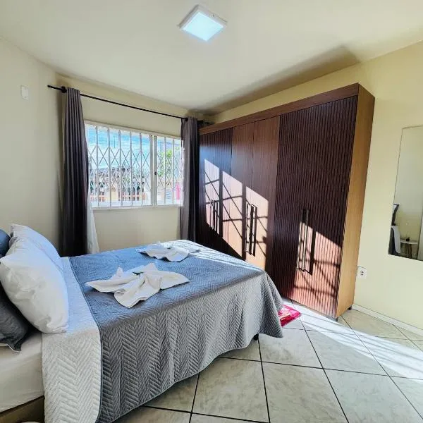 Residencial Cristina's-Apartamentos de 2-3 Quartos equipados com WiFi Garagem-Excelente Localização