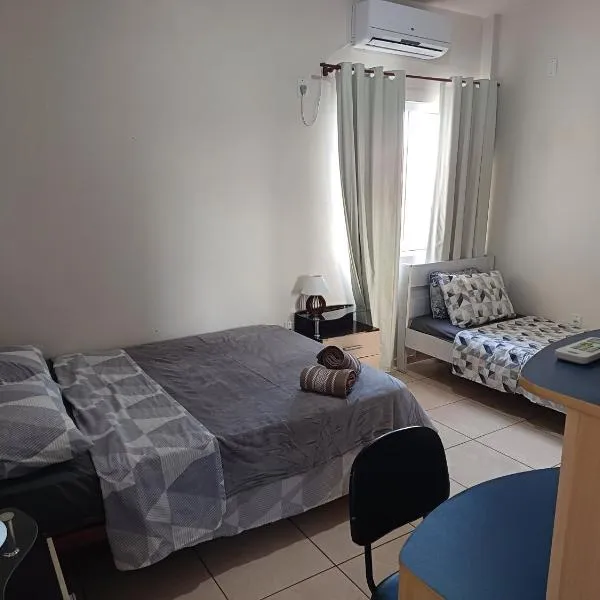 Apto de 2 quartos com 2 ArC, garagem, no Centro Sul