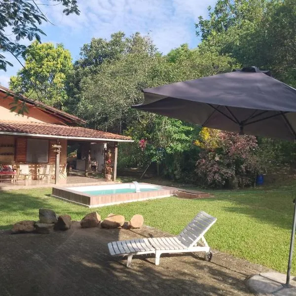 Sítio com piscina, na estrada de Aldeia Velha e rio a frente da porteira