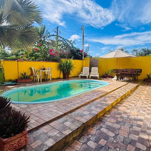 Casa Amarela na praia para 13 pessoas