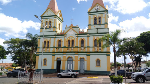 Melhores Hotéis que Aceitam Pets em Ibiraci, Minas Gerais 2025