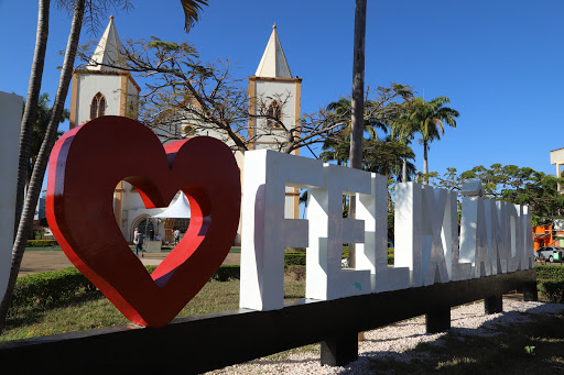 Melhores Hotéis que Aceitam Pets em Felixlândia, Minas Gerais 2025