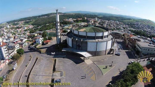 Melhores Hotéis que Aceitam Pets em Conselheiro Lafaiete, Minas Gerais 2025